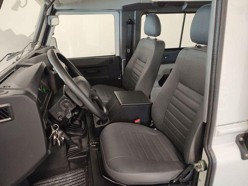 Land Rover Defender DEFENDER 90 2.2 TD4 E N1