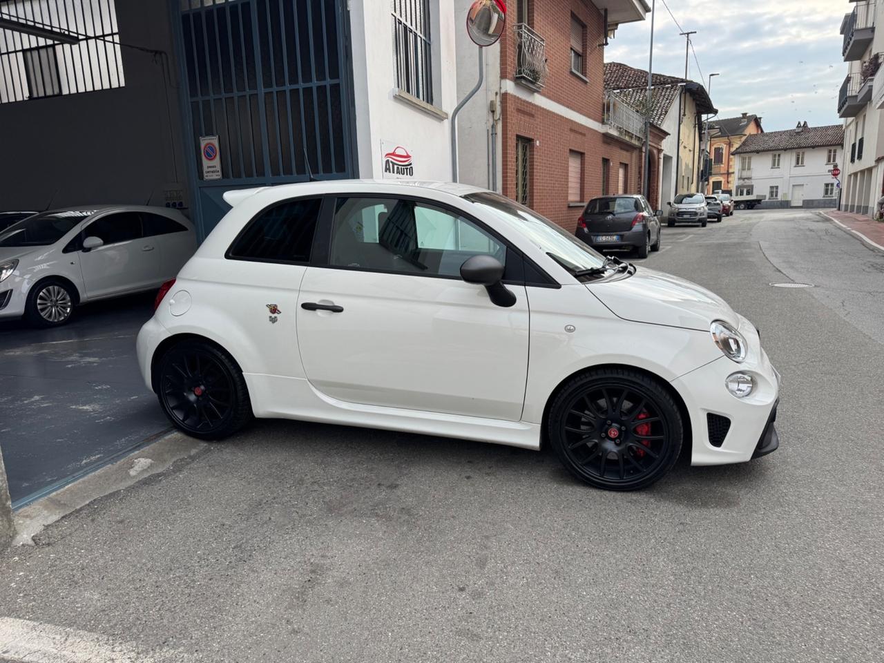 Abarth 595 1.4 Turbo T-Jet 180 CV Competizione