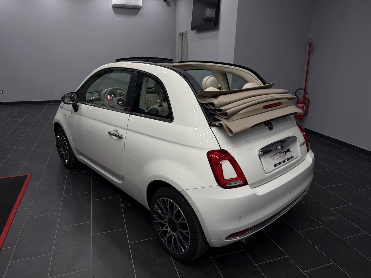 Fiat 500 C 1.0 Hybrid Dolcevita