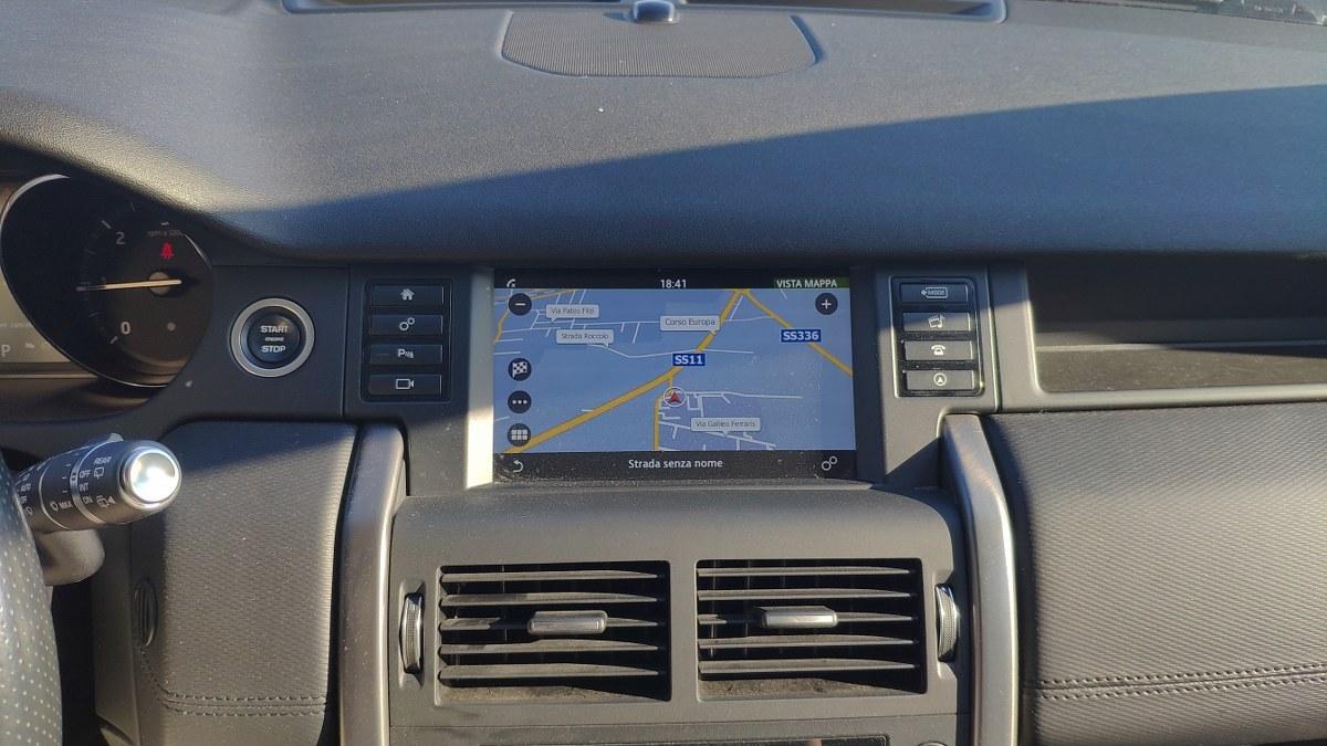 LAND ROVER Discovery Sport SOLO PER COMMERCIANTI AUTO SENZA GARANZIA