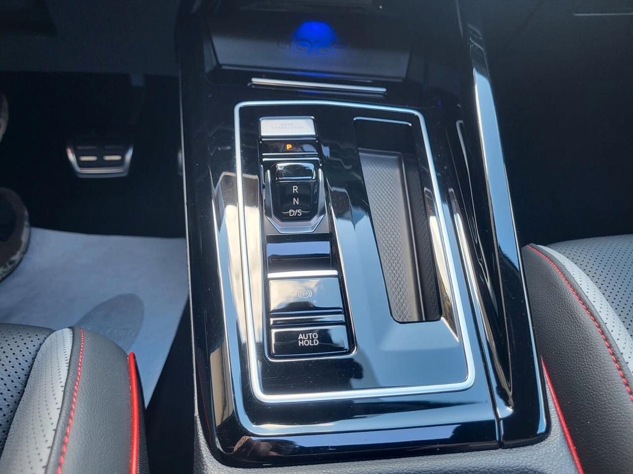 Volkswagen Golf GTI 2.0 DSG 245 CV/PELLE VIENNA / TETTO APRIBILE / FARI IQ...