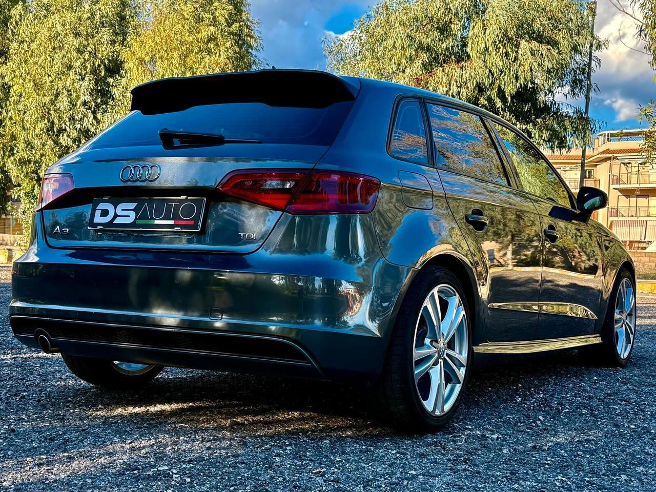 AUDI A3 1.6 TDI 110 CV S TRONIC S LINE EDITION