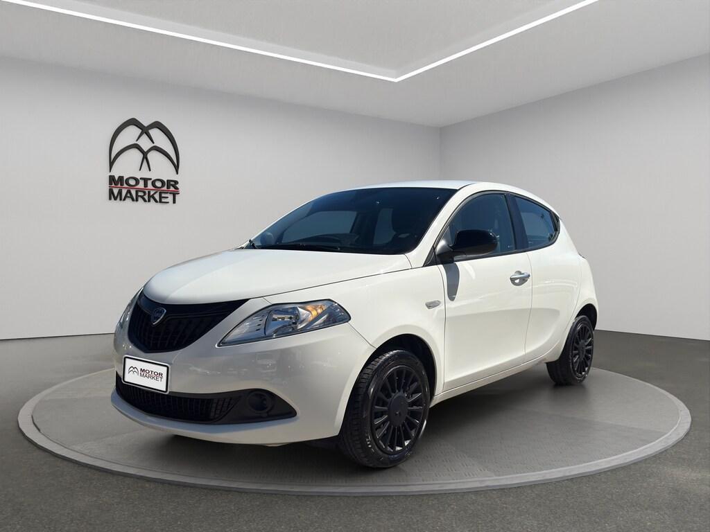 Lancia Ypsilon 5 Porte 1.0 FireFly Hybrid Silver