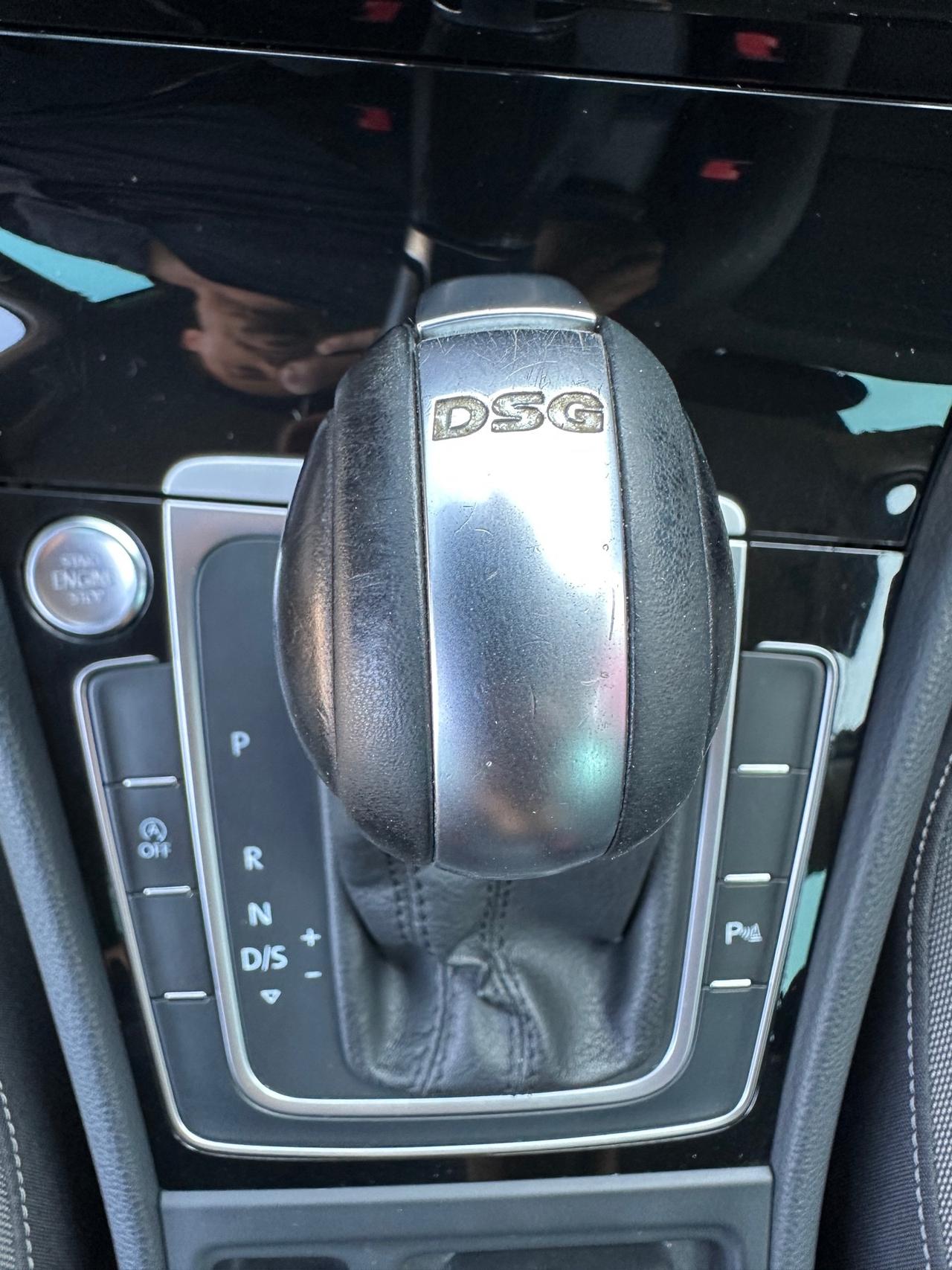 Volkswagen Golf 1.5 TGI DSG 5p. (Garanzia 24 Mesi)