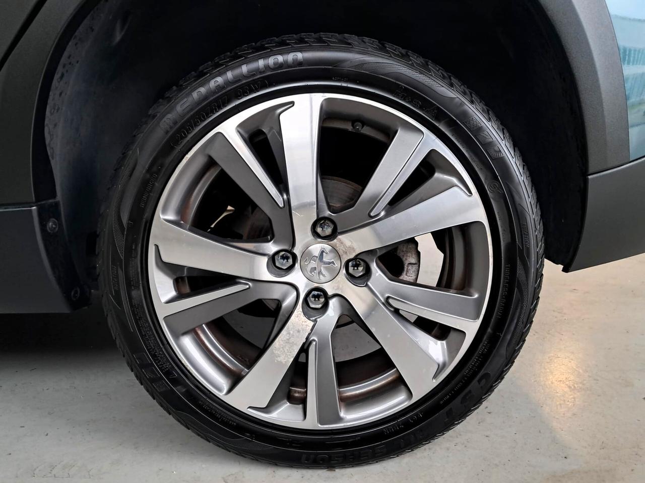 Peugeot 2008 BlueHDi 120 S&S Crossway