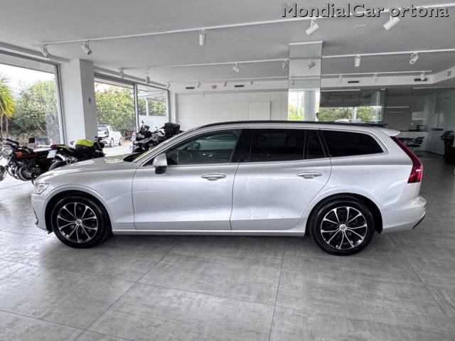 VOLVO V60 B4 (d) automatico Essential