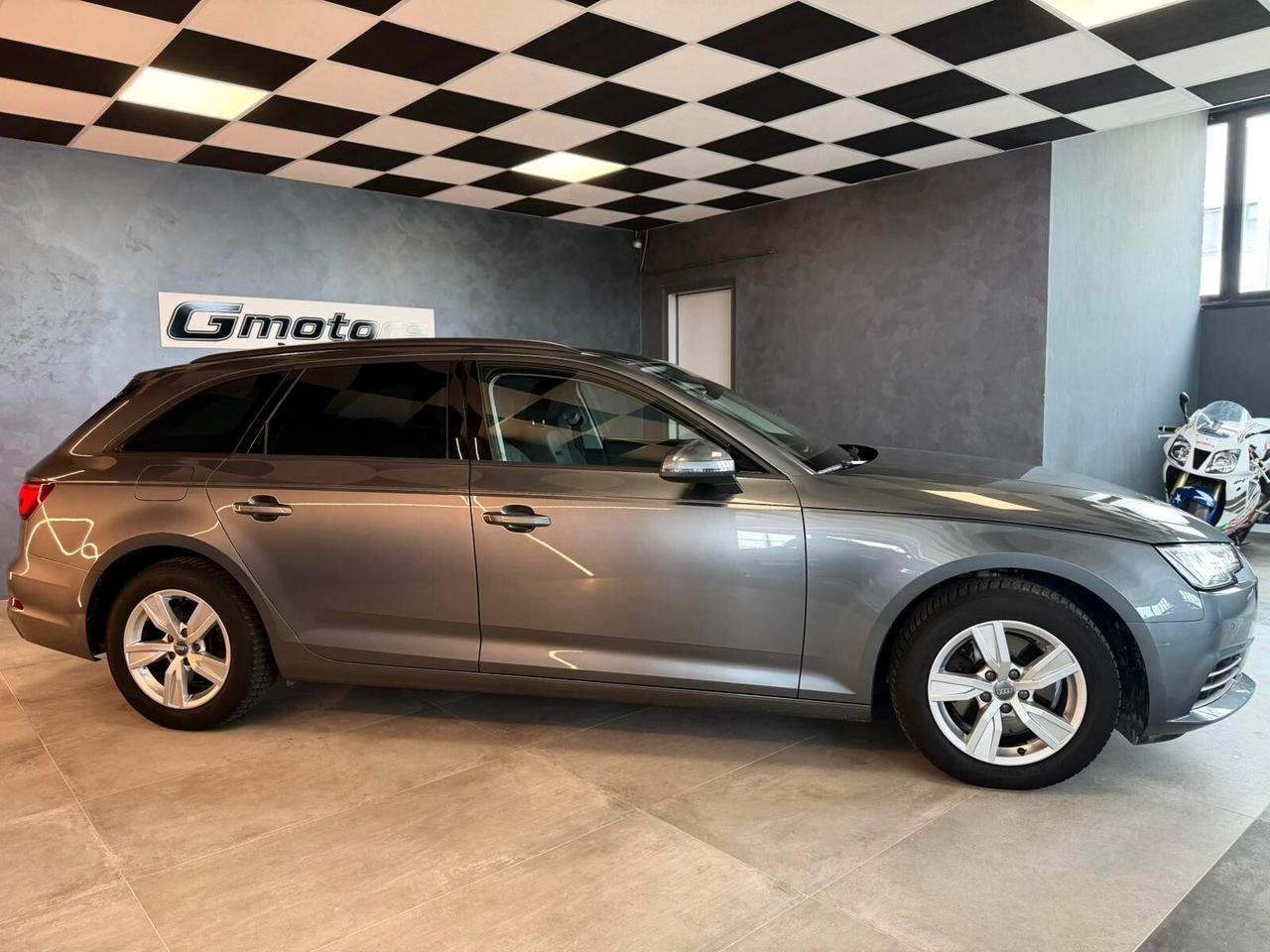 Audi A4 Avant 30 TDI S tronic Business