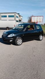 Lancia Ypsilon 1.4 16V Oro
