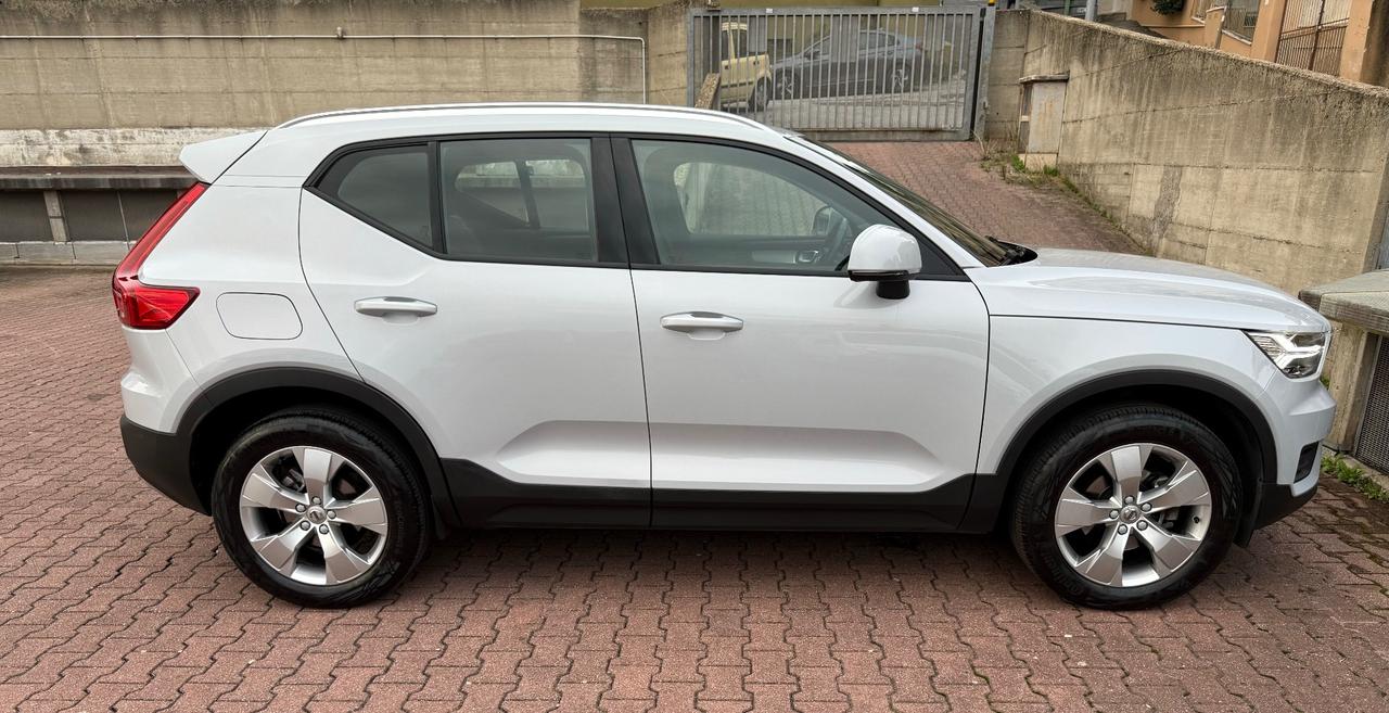 Volvo XC40 T2 Geartronic Momentum