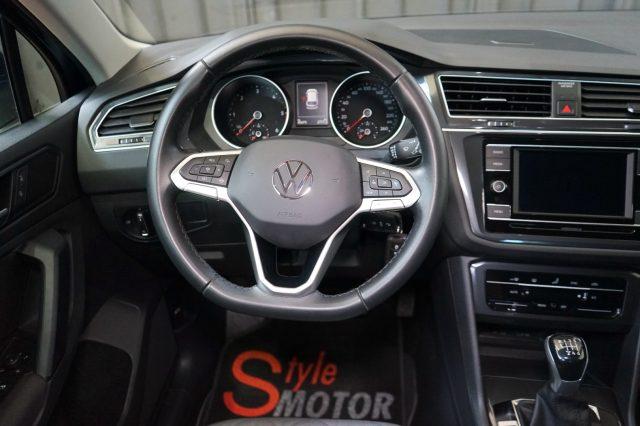 VOLKSWAGEN Tiguan 2.0 TDI 150 CV SCR DSG Life Pari al Nuovo