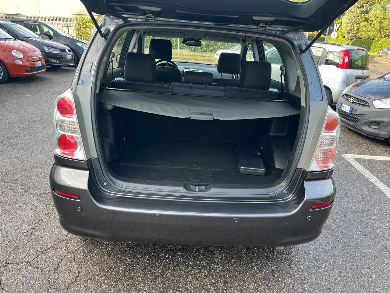 Toyota Corolla Verso 2.2 16V D-4D Sol