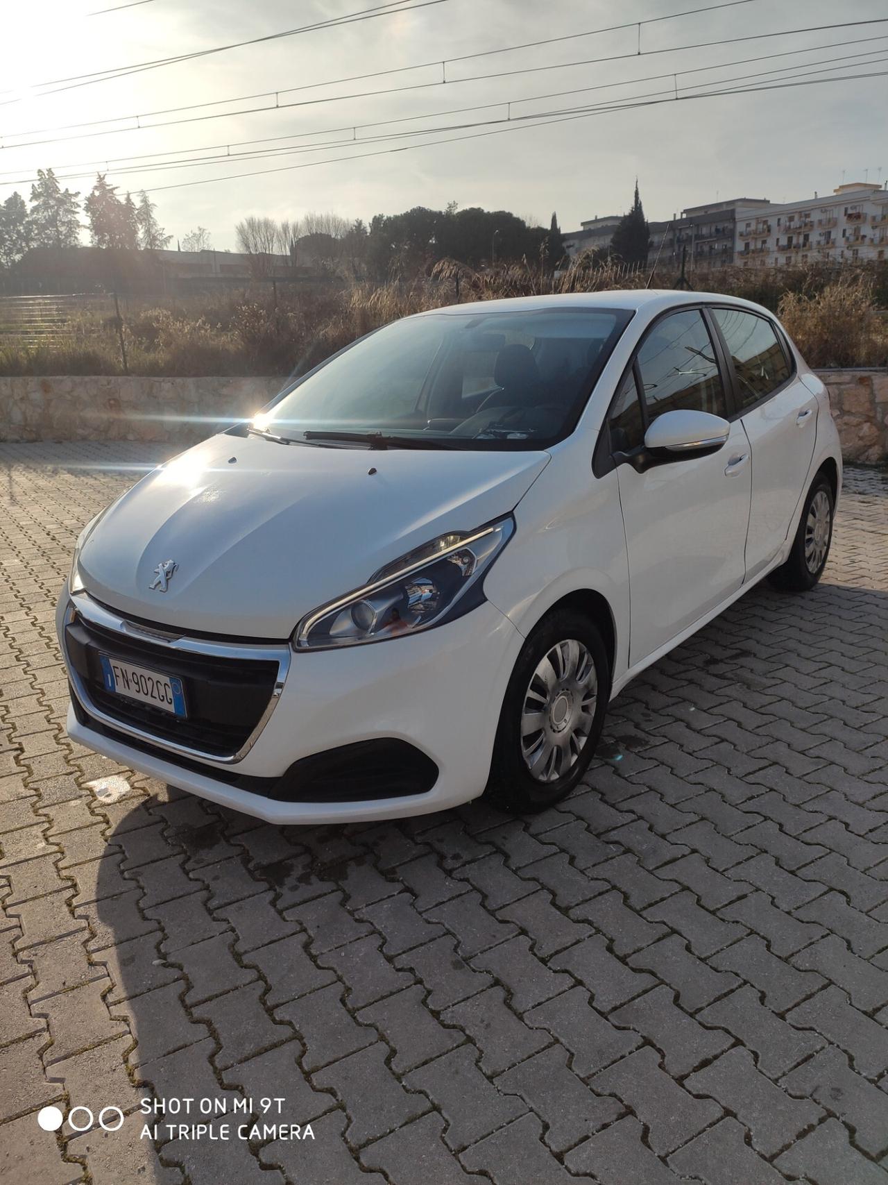 Peugeot 208 PureTech 82 5p. GPL Active