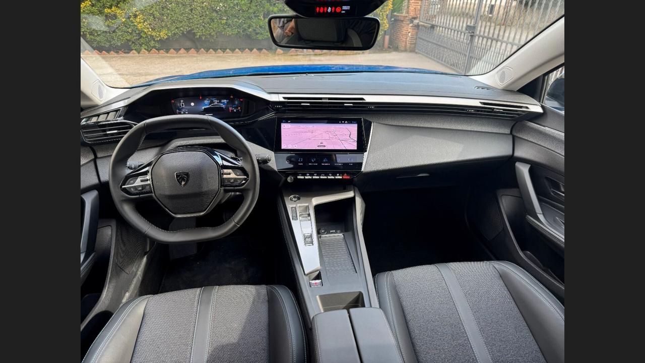 Peugeot 308 2023 1.5 DIESEL 130CV