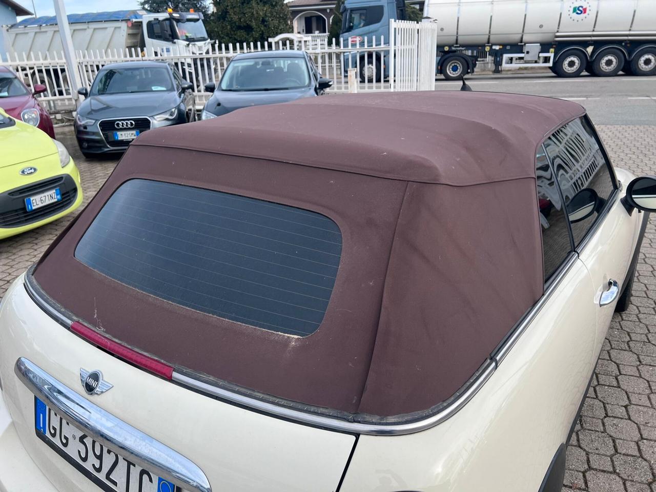 Mini 2.0 16V Cooper D Cabrio Automatica