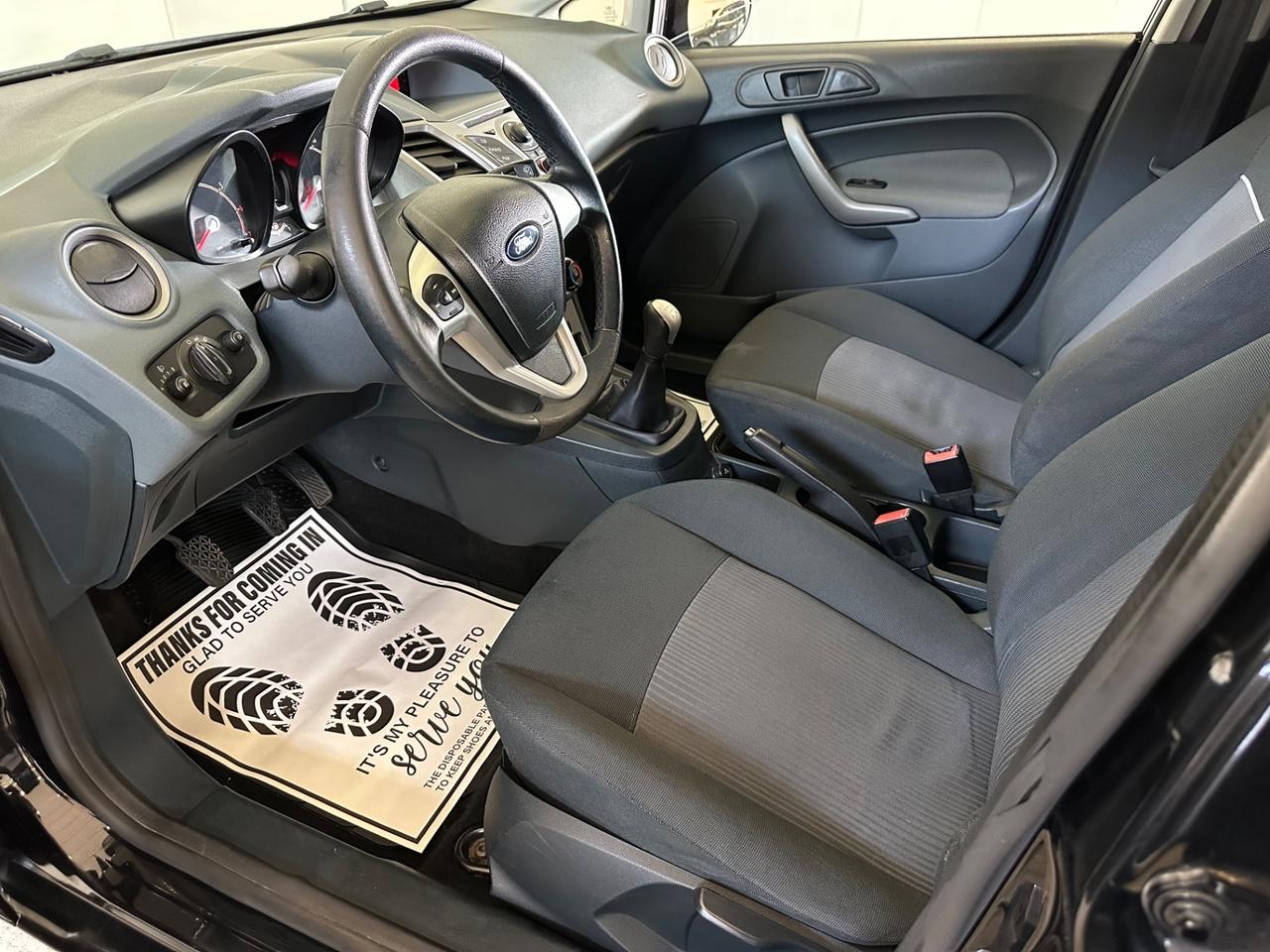 Ford Fiesta 1.2 Benzina 5p. Titanium Ok Neopatentati
