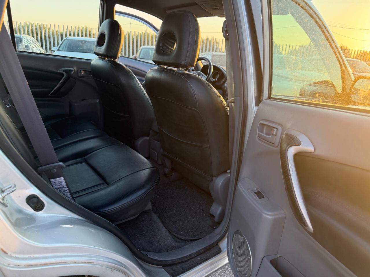 TOYOTA RAV4 2.0 TDI 115CV 4X4 5PORTE SOL PELLE