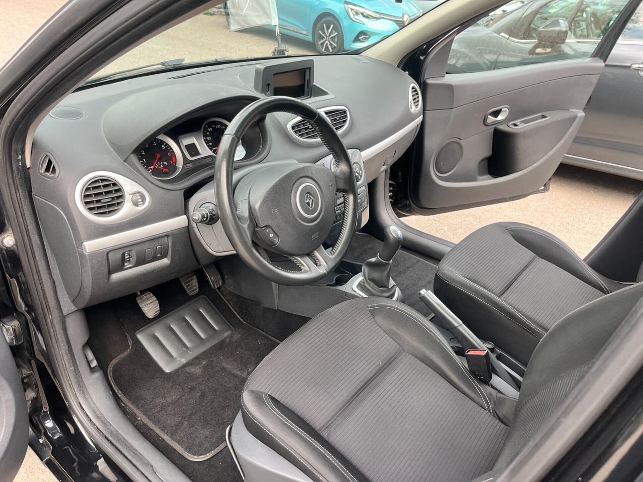 Renault Clio 1.2 16V 5 porte Dynamique
