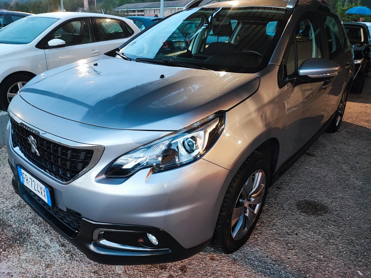 Peugeot 2008 BlueHDi 100 S&S Black Matt
