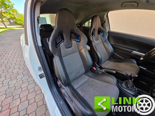OPEL Corsa 1.6i 16V OPC 192 CV