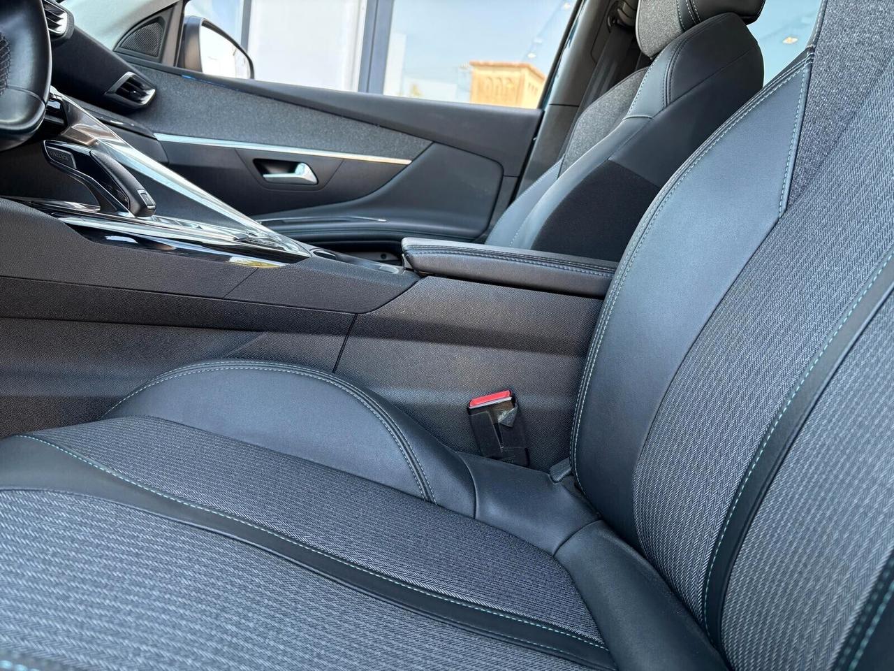 Peugeot 3008 ALLURE PACK BlueHDi EAT8 SPOTICAR