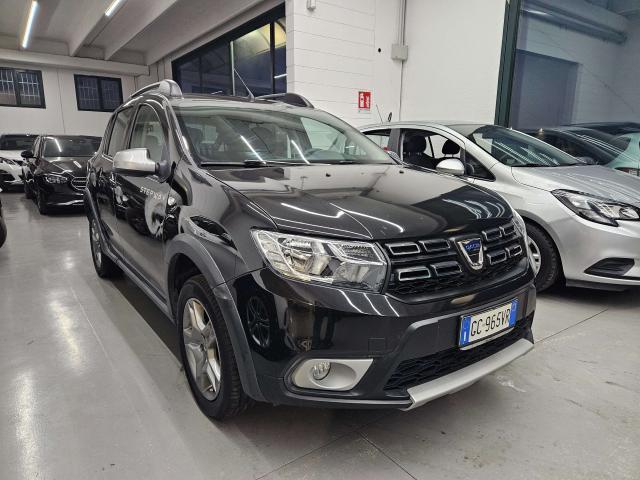 Dacia Sandero Sandero II 2017 Stepway Stepway 15th Anniversary
