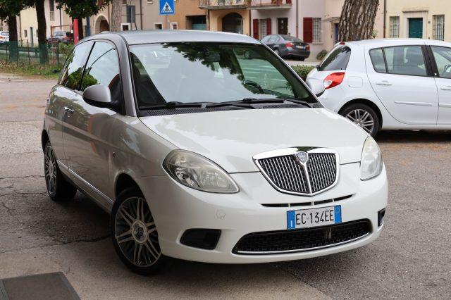 LANCIA Ypsilon 1.3 MJT 90CV Platino Automatica per NEOPATENTATI