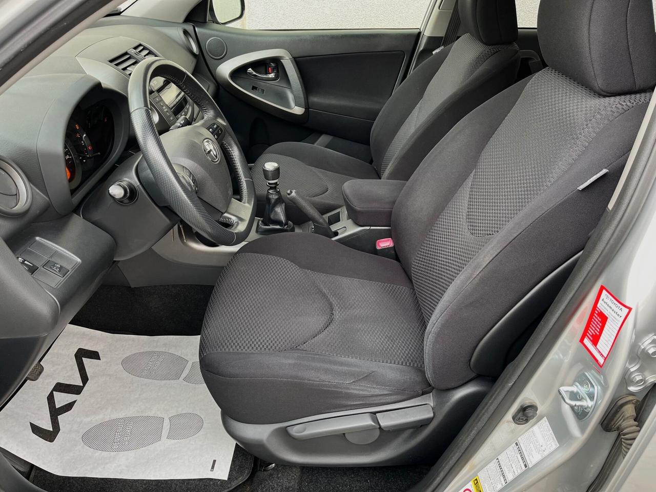 Toyota RAV 4 RAV4 2.2 D-4D 150 CV DPF Sol