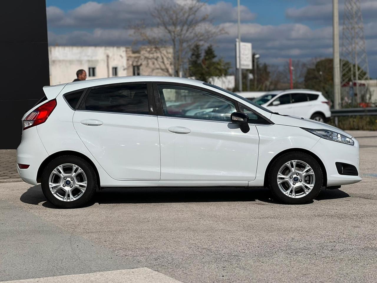 Ford Fiesta 1.5 TDCi 75CV 5 porte Titanium