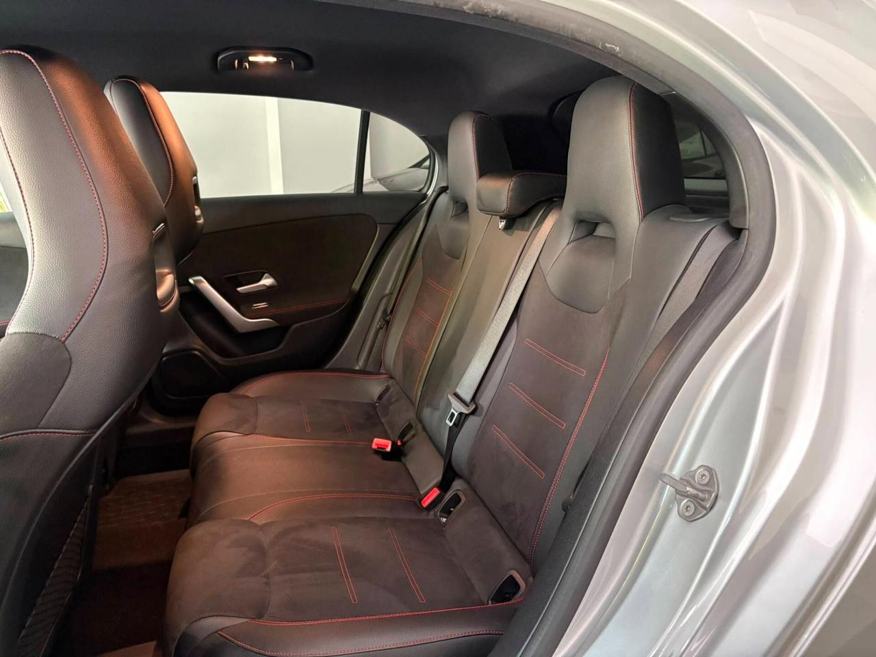 Mercedes A180d AMG Premium 116CV - 2021