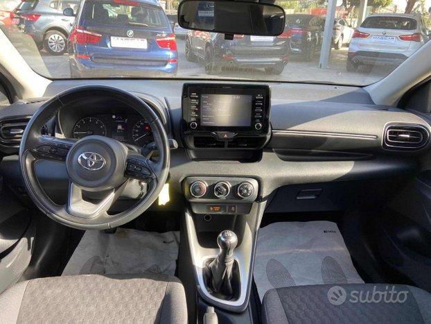 TOYOTA Yaris 1.0 5 porte Dynamic