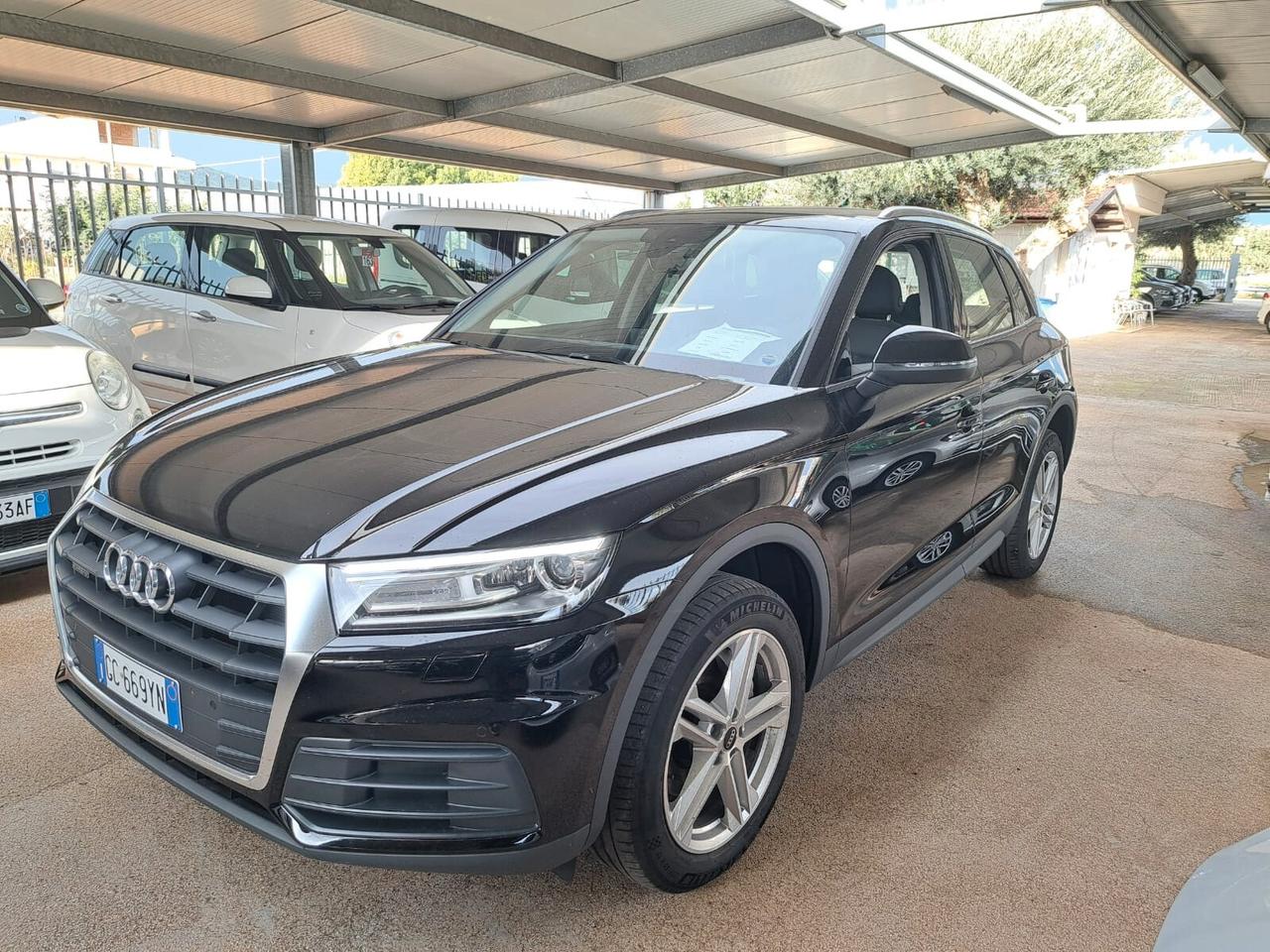 Audi Q5 quattro s tronic busness