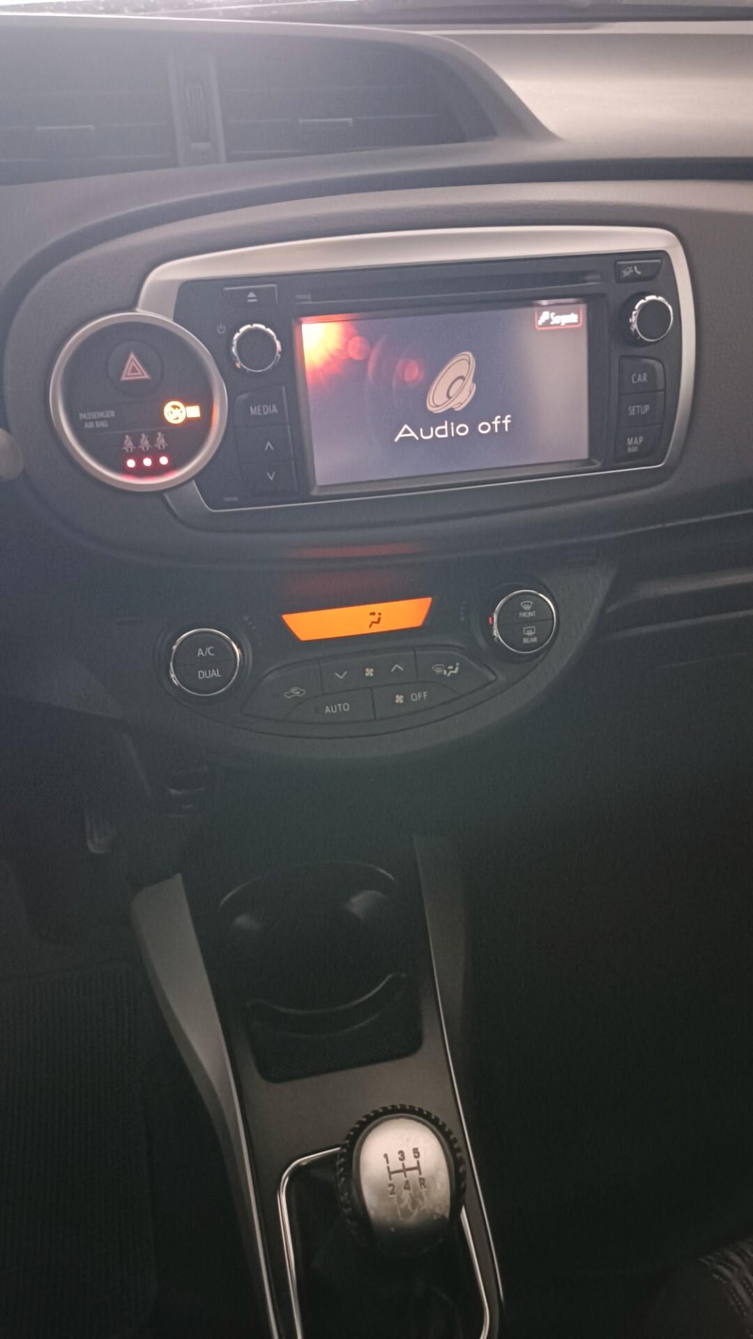 Toyota Yaris 1.0 5 porte