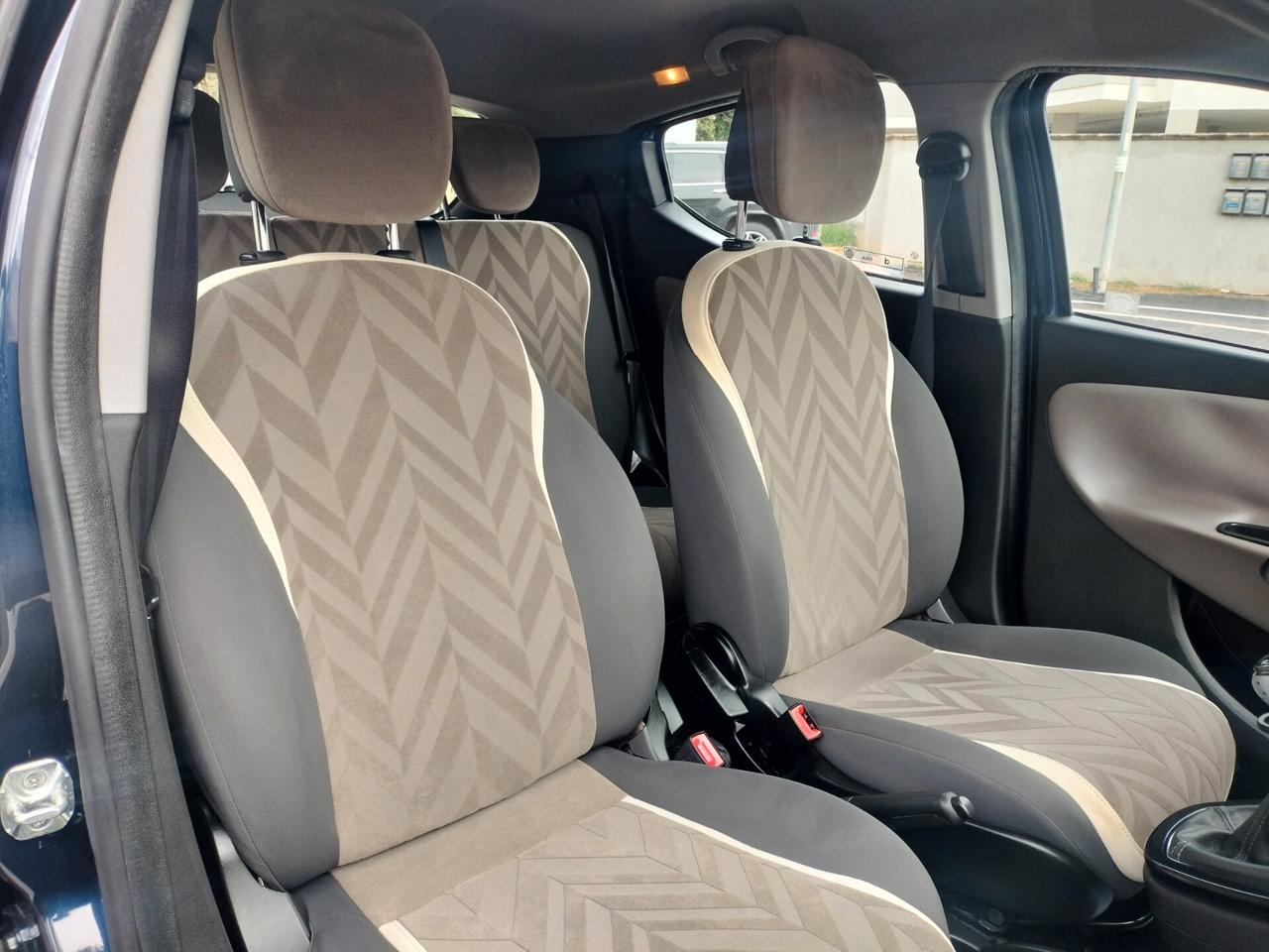 Lancia Ypsilon 1.2 69 CV 5 porte GPL Ecochic Platinum