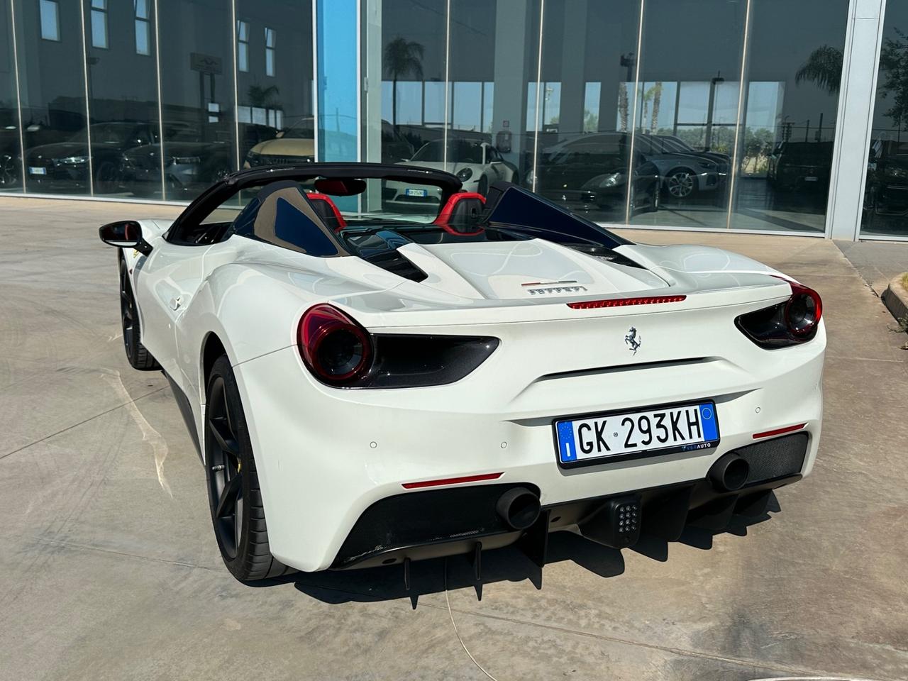 Ferrari 488 Spider 3.9 dct possibilità noleggio no scoring
