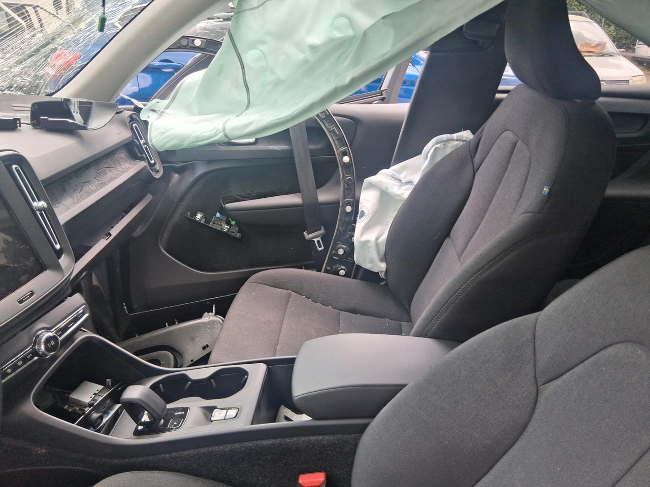 Volvo XC40 B3 automatico Core