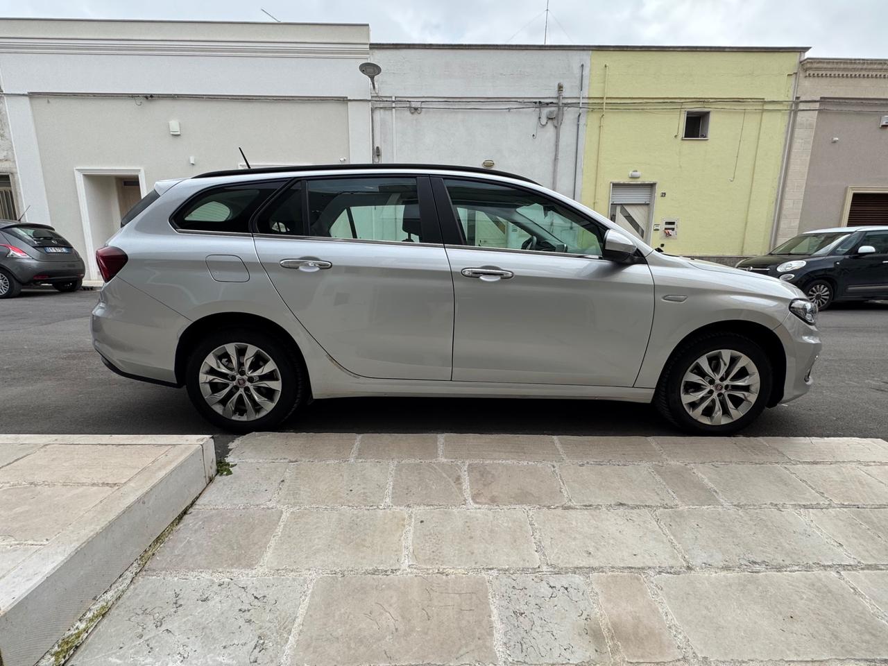 Fiat Tipo 1.6 Mjt SW Lounge automatica