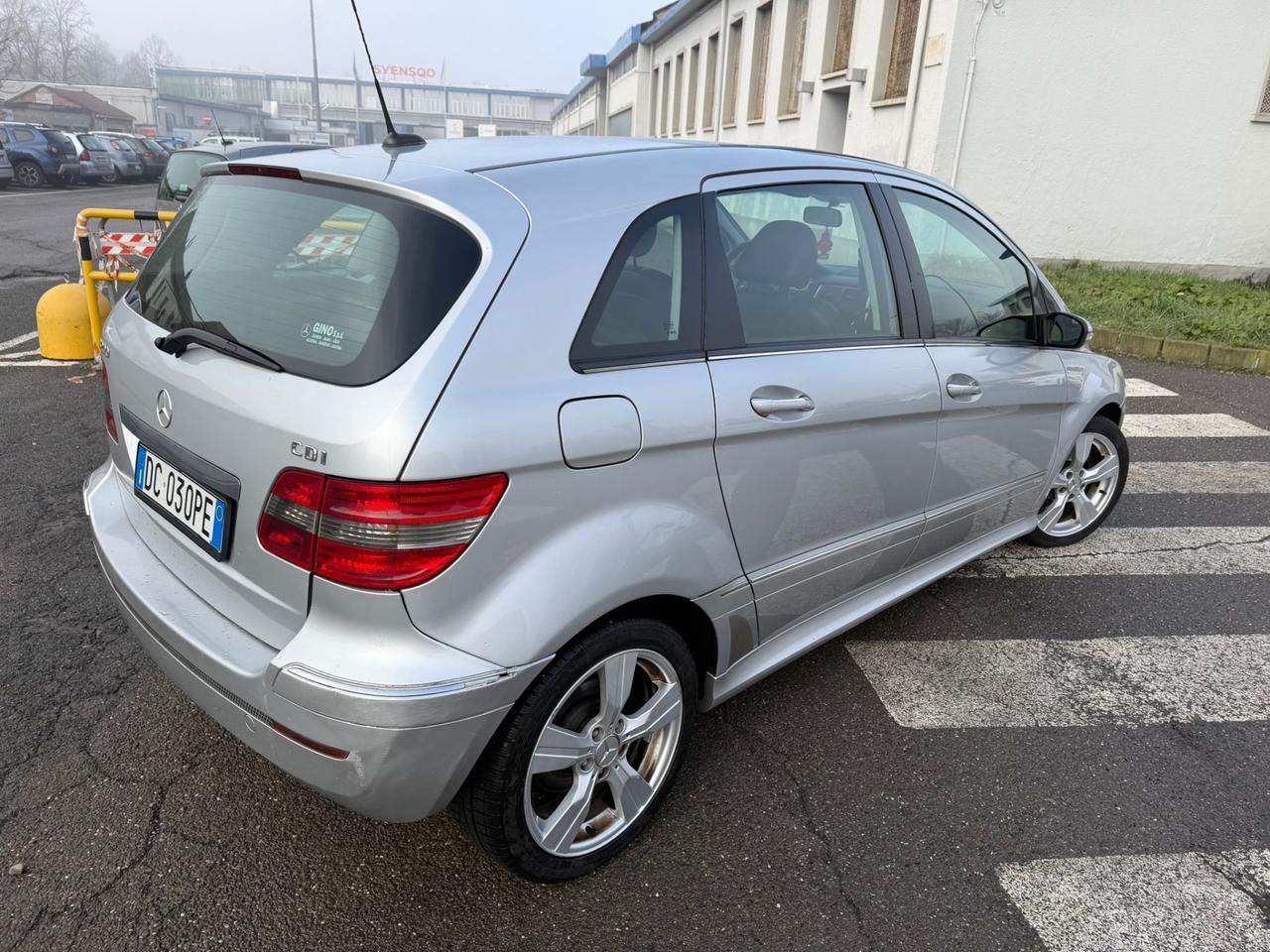 MERCEDES BENZ B200 CDI