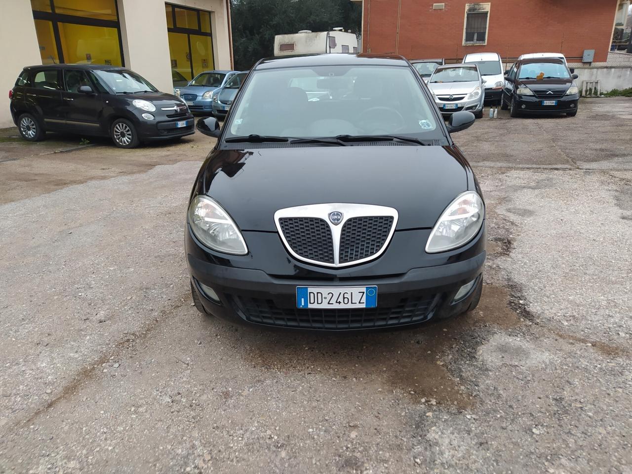 Lancia Ypsilon 1.2 Argento Neopatentati