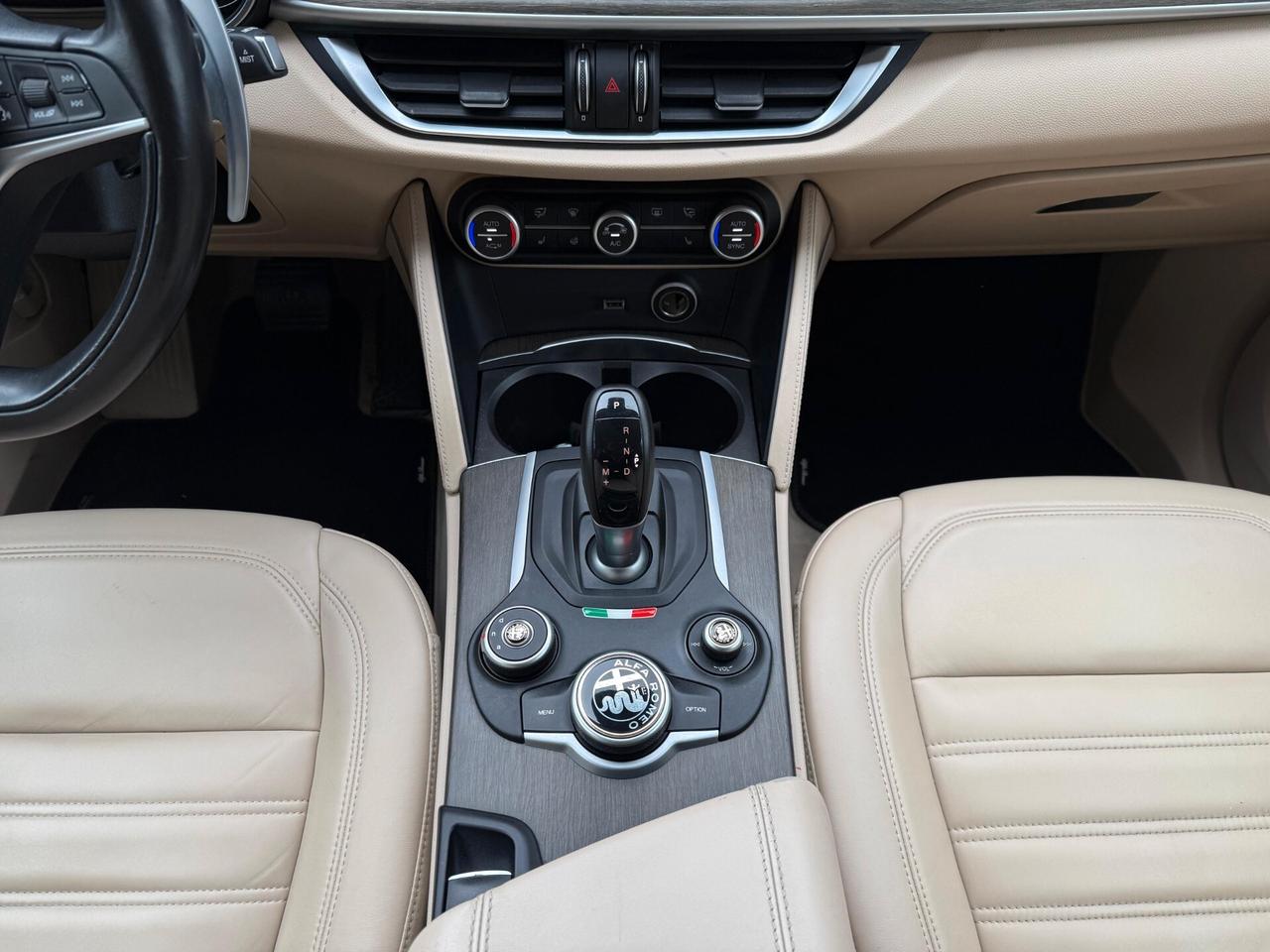 Alfa Romeo Stelvio 2.2 Turbodiesel 210 CV AT8 Q4 Executive