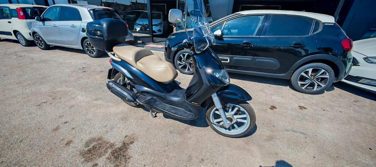 Piaggio Beverly 250