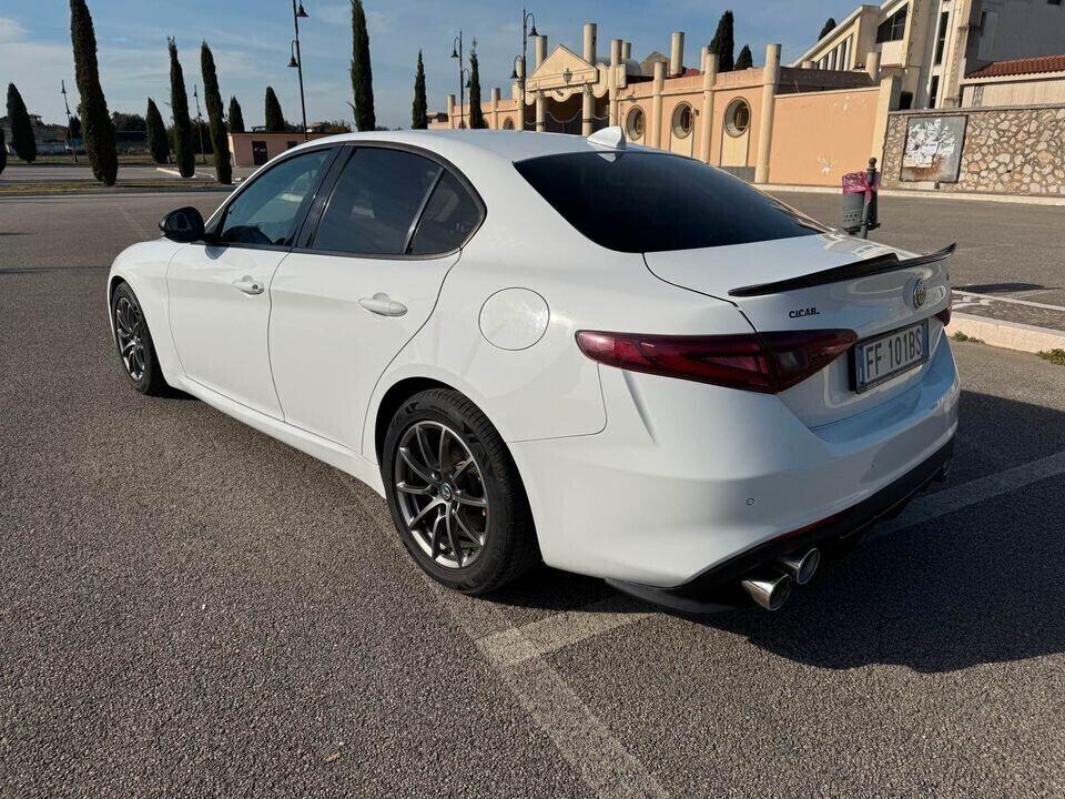 Alfa Romeo Giulia 2.2 Turbodiesel 150 CV