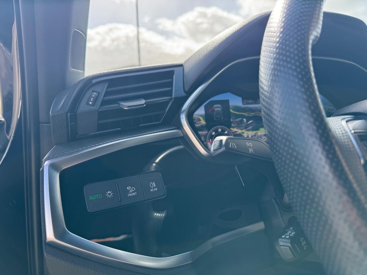 Audi Q3 40 TDI quattro S tronic S-Line