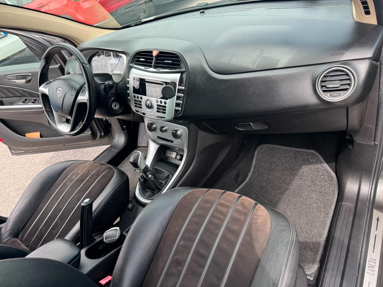 Lancia Delta 1.4 T-Jet 120 CV Platino Ecochic GPL