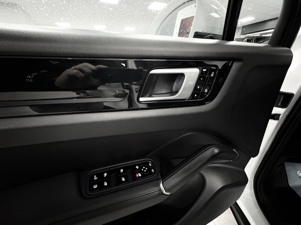 Porsche Cayenne 3.0 Hybrid 340cv 2020 km 91000