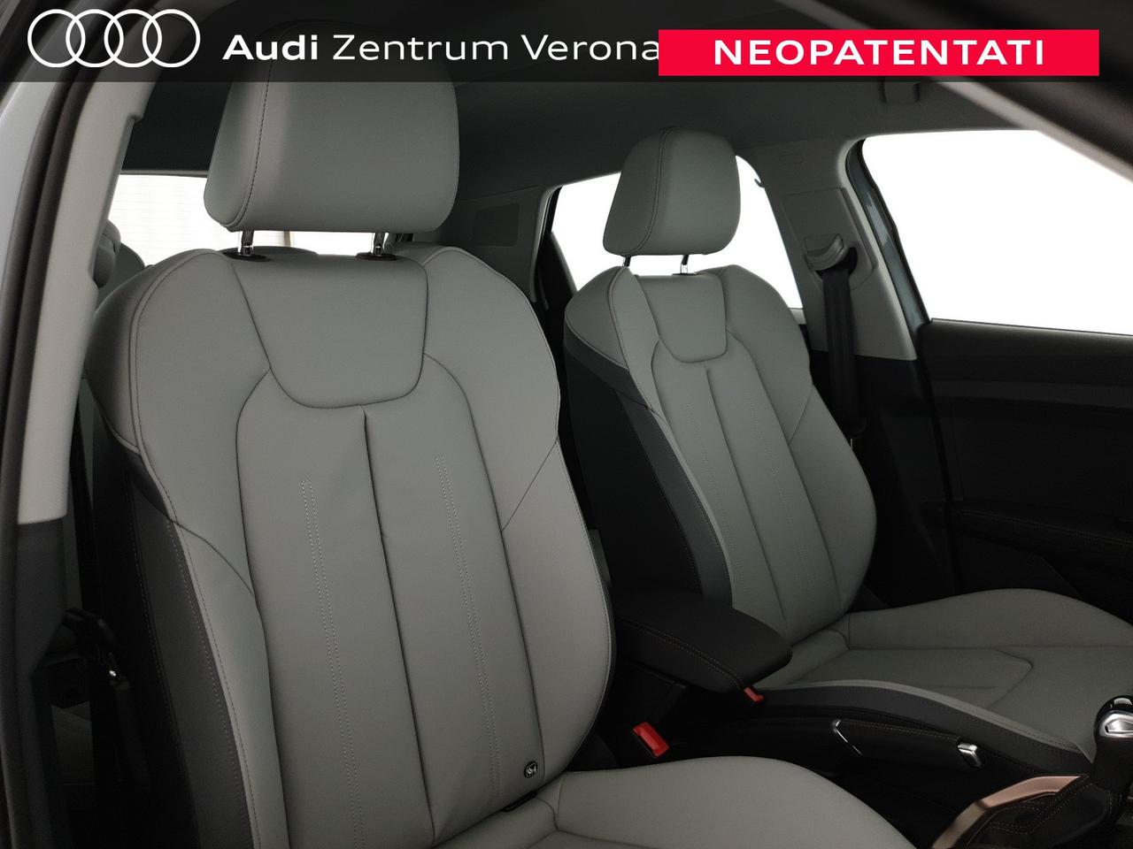 Allstreet 30TFSI 116CV S tronic Identity Contrast