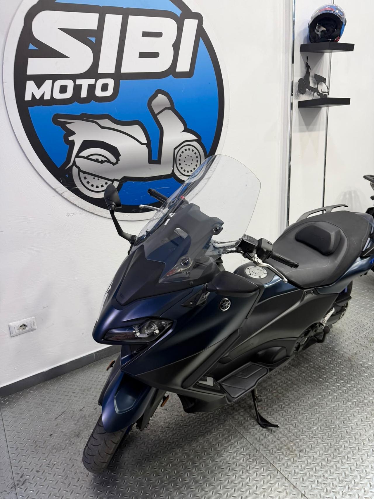 Yamaha T Max 560