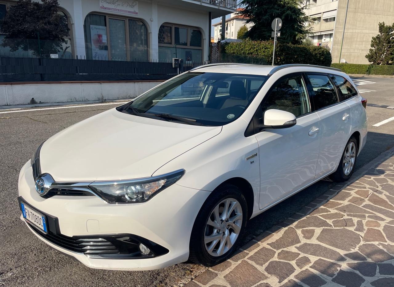 Toyota Auris 1.8 hybrid