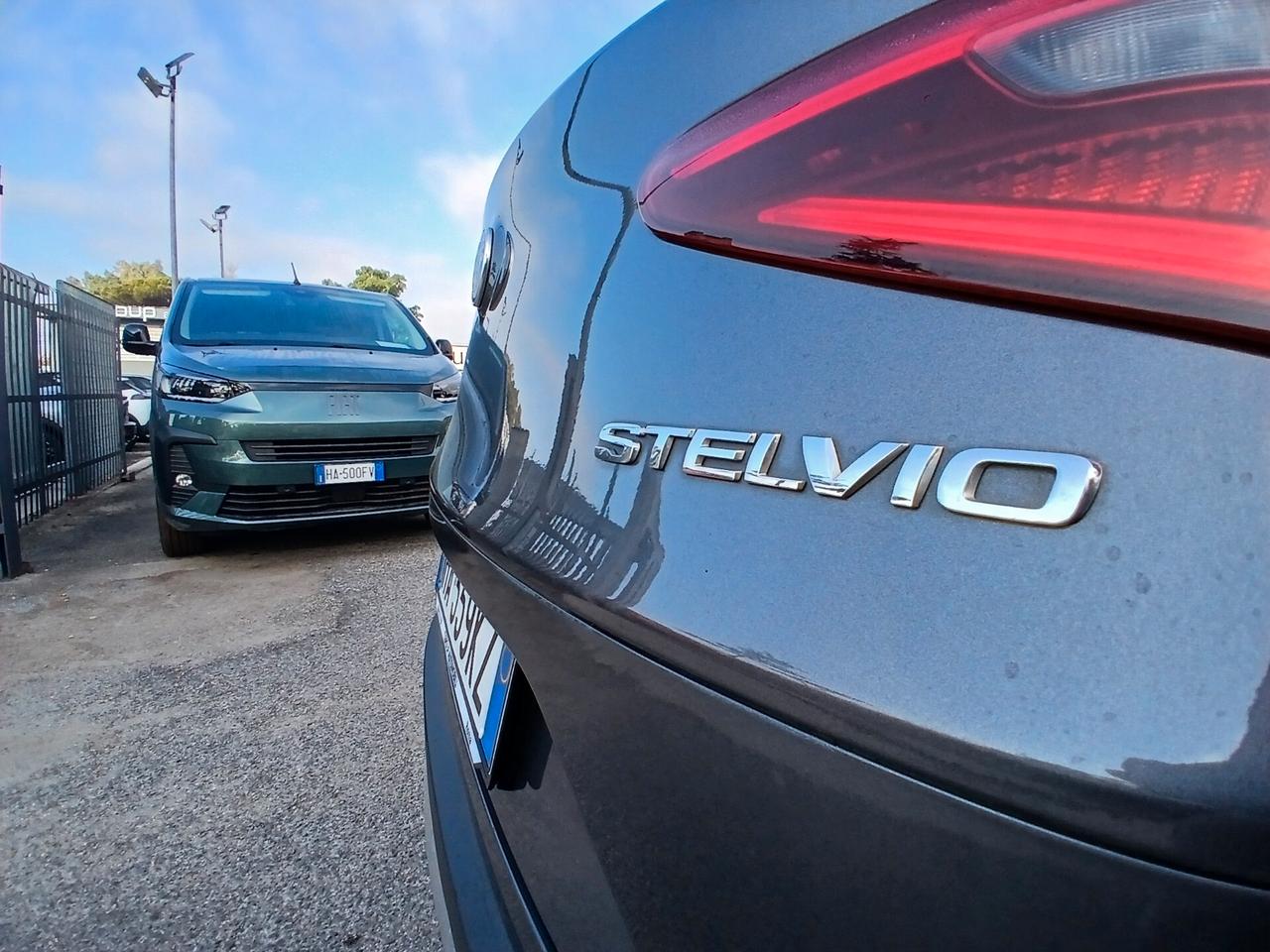 Alfa Romeo Stelvio 2.2 180CV AT8 RWD Super