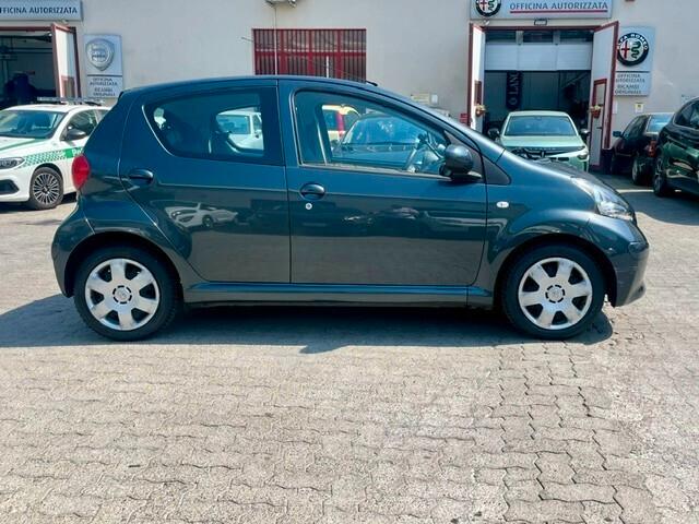Toyota Aygo 1.0 12V VVT-i 5 porte Sol Tagliandatissima Garanzia 12M!!!!