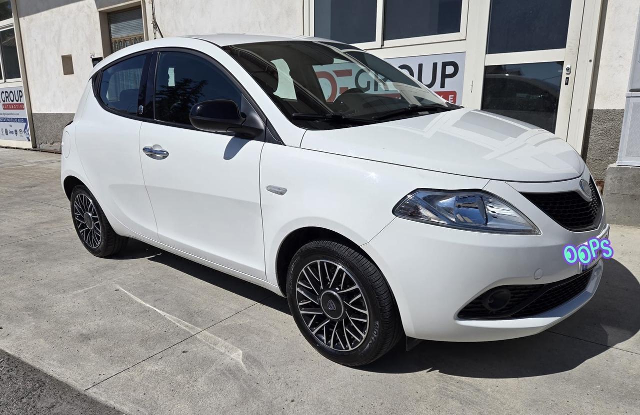 Lancia Ypsilon 1.2 69 CV 5 porte GPL Ecochic Gold